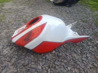 Tapa cubre depósito Honda CBR 1000 RR 07-10