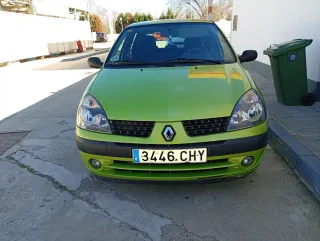 Renault Clio 2003