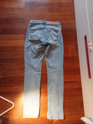Pantalón vaquero Zara azul