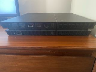 PS4 1TB + Mando + Uncharted 4 + Caja + Cables