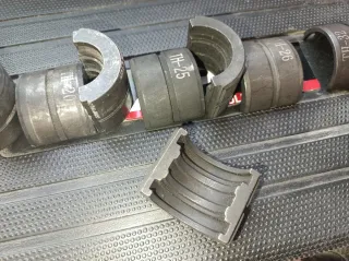 Prensa tuberías multicapa AL-1632
