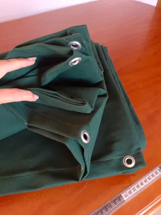 Lona de toldo con anillas