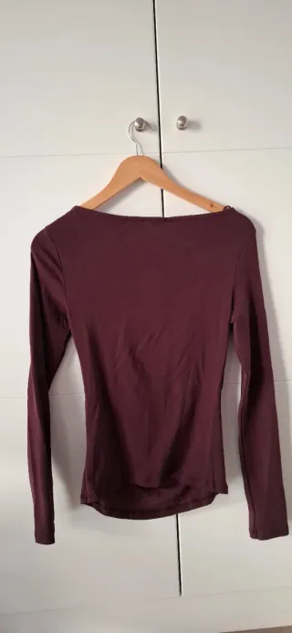 Camiseta manga larga fruncida morada