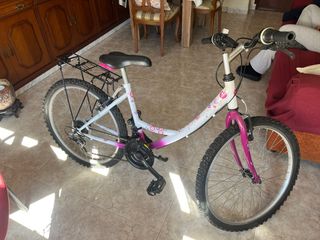 Bicicleta niña 24 quasi nuova