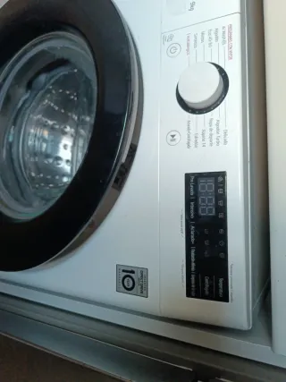 Lavadora LG 9kg Direct Drive casi nueva