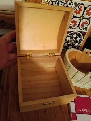 Scatola Legno Decorata + Cestino + L'Oréal