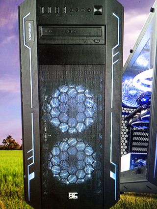 VERSUS TORRE gamínG 5 ventiladores RGB