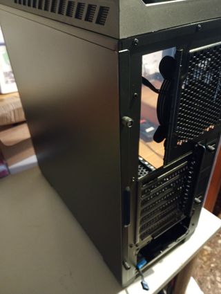 VERSUS TORRE gamínG 5 ventiladores RGB