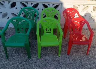 Pack 6 Sillas infantiles plástico, como nuevas