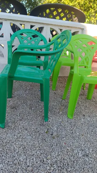 Pack 6 Sillas infantiles plástico, como nuevas