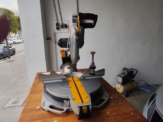 Ingletadora Telescópica RYOBI