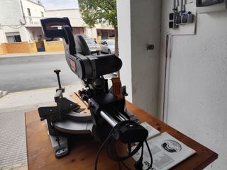 Ingletadora Telescópica RYOBI