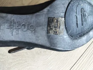 Zapatos de tacón negros