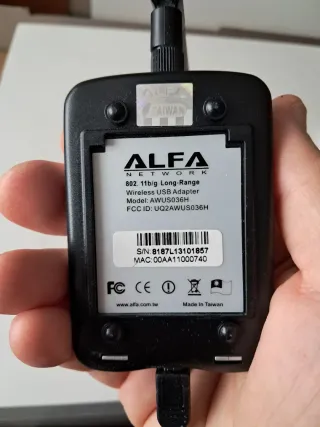 Adaptador Alfa Network USB WiFi Largo Alcance