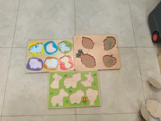 Puzzles de madera educativos.