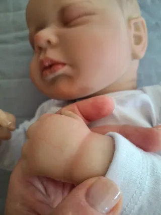 Muñeco REBORN bebé hiperrealista