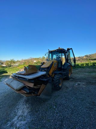 Retroexcavadora JCB