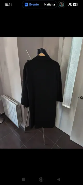 Abrigo clásico mujer negro.