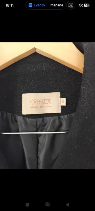 Abrigo clásico mujer negro.