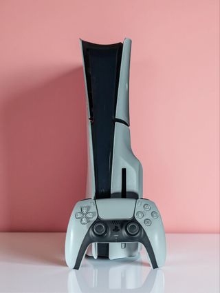 Ps5 Slim versión discos con mando PRECIO 385 La