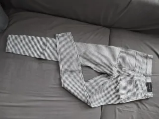 Conjunto chaqueta Zara y pantalón Stradivarius