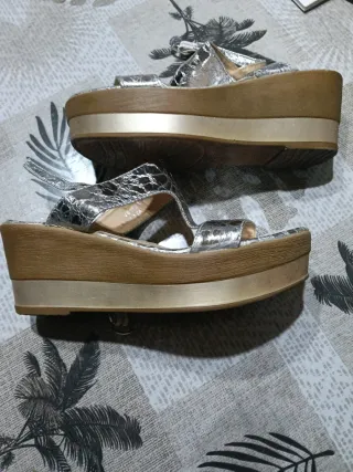 Sandalias cuña mujer 37/38 doradas/plateadas