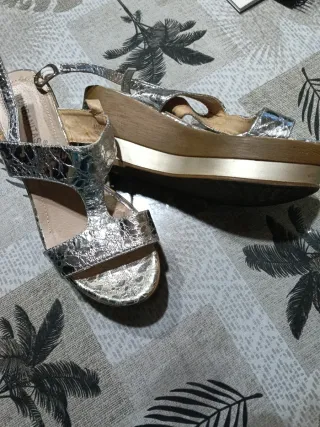 Sandalias cuña mujer 37/38 doradas/plateadas