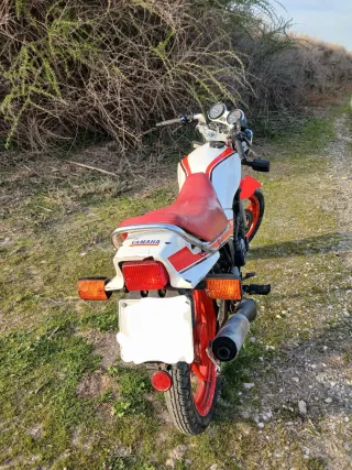 Yamaha RD 125LC Roja y Blanca