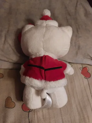 Hello Kitty Natalizia, Peluche elettronico