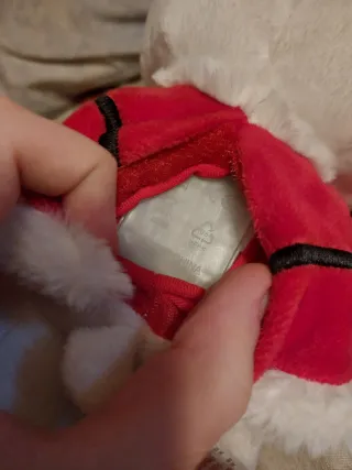 Hello Kitty Natalizia, Peluche elettronico