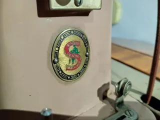 Máquina de coser SINGER vintage