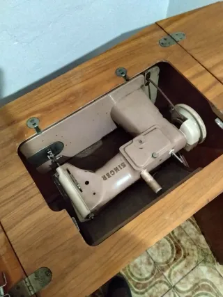 Máquina de coser SINGER vintage