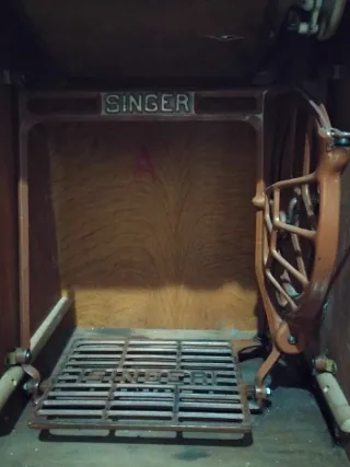 Máquina de coser SINGER vintage