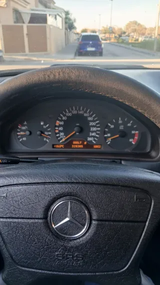 Mercedes-Benz Clase E 1999