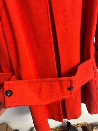 Abrigo naranja talla S