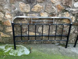 Cabecero y pie de cama metálico. Antigüedad