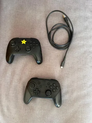 Consola Nintendo Switch con mandos y accesorios