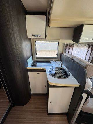 Autocaravana Benimar Mileo 263 con muchos extras