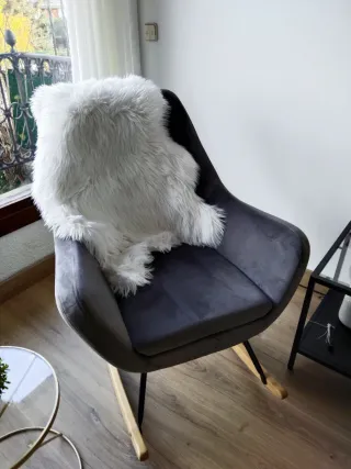 Conjunto 2 Mecedoras y Mesita Auxiliar