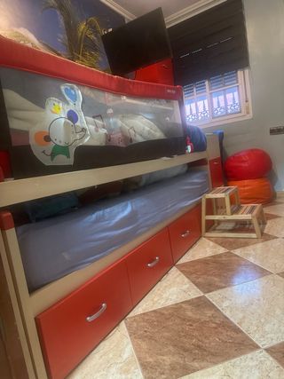 Cama nido infantil con escritorio