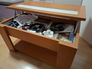 Mesa auxiliar elevable con almacenaje