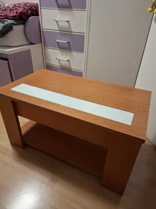 Mesa auxiliar elevable con almacenaje