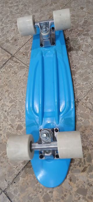 2 Monopatines (Skateboards)