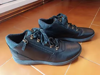 Botines negros piel con cremallera y cordones