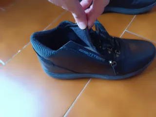 Botines negros piel con cremallera y cordones