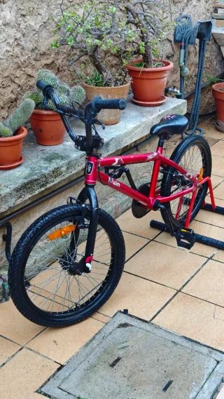 Oferta ! B'twin XUP+ 20" roja