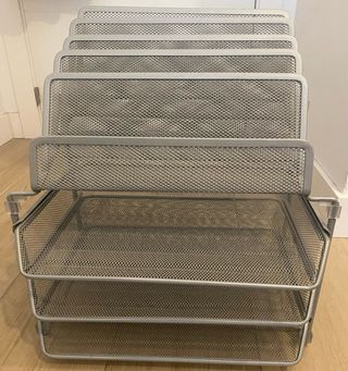 Organizador de escritorio metálico gris