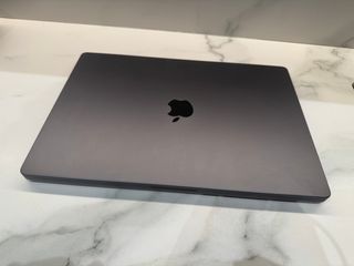 2025 Apple MacBook Pro 16 M4 Max 1TB 64GB Negro