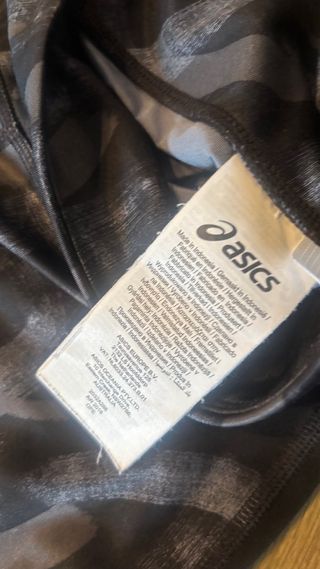 Mallas deportivas ASICS negras y grises