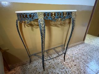 Recibidor Vintage: Espejo y Mesita